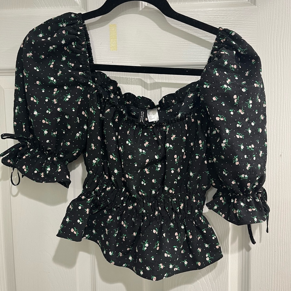 NWT H&M Floral Top